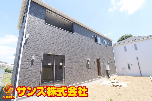 大玉村玉井字町　　　　１号棟　　　玉井小学校、大玉中学区の外観|南西側から見た外観♪