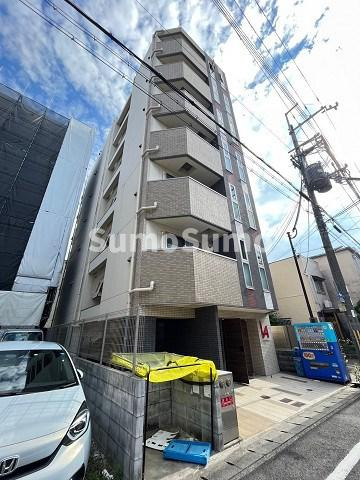 ランドアート甲子園の外観