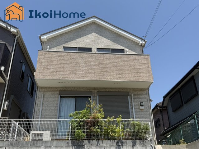 神戸市西区玉津町高津橋　中古戸建のエントランス|物件・当店の最寄駅まで無料送迎！最短10分で指定場所へお迎えに向かいます！まずはお問い合わせください！