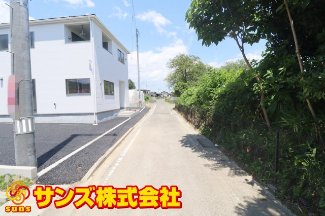 大玉村玉井字町　　　　2号棟　　　玉井小学校、大玉中学区の前面道路含む現地写真|東側前面道路