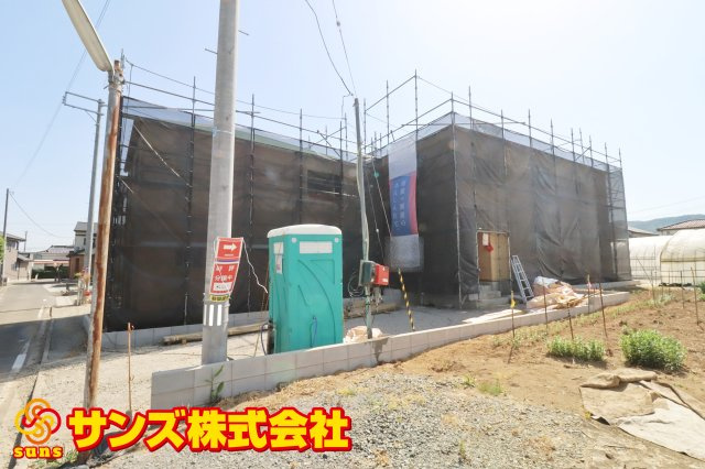 大玉村玉井字町　　　　2号棟　　　玉井小学校、大玉中学区の外観|北東側から見た区画全体♪