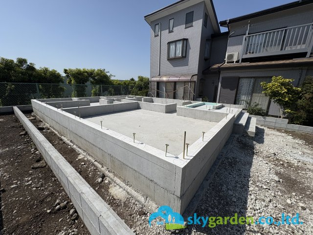 寒川町小谷第19　新築戸建　全２棟１号棟の外観|令和8年5月18日撮影（工事中）