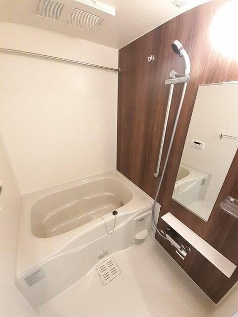 カレント　六笠の浴室