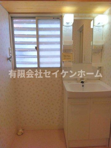 熊谷市妻沼　リフォーム済中古戸建の独立洗面台