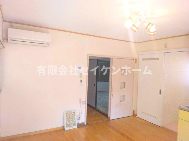 熊谷市妻沼　リフォーム済中古戸建の居間・リビング