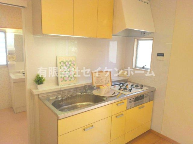 熊谷市妻沼　リフォーム済中古戸建のキッチン