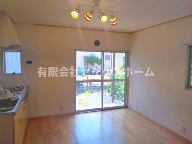 熊谷市妻沼　リフォーム済中古戸建の居間・リビング