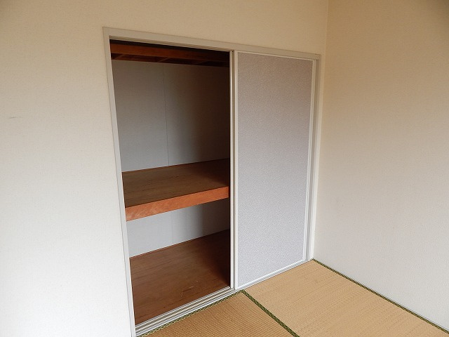 エマーユ城南ABCの収納|※同タイプの部屋写真です