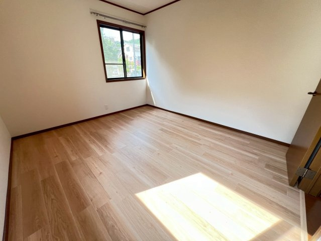貸家　西宮市甑岩町の居間・リビング