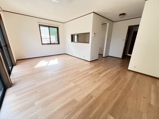 貸家　西宮市甑岩町の居間・リビング