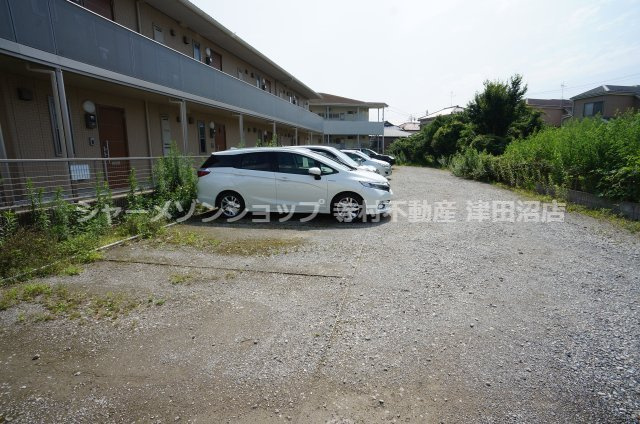 テラスハサマの駐車場