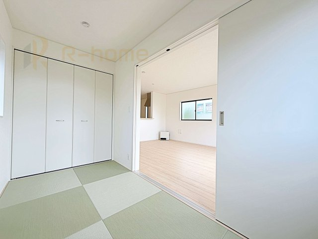 土浦市中村南第11　新築戸建て　5号棟の和室|フローリングより衝撃が少ない和室は、ご両親のお部屋やキッズスペース、客間としても活用頂けます。