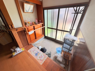 【玄関】 | 三条市荒町1丁目　車庫付き　5DK