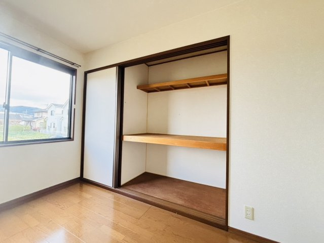 ボーンハピネスA棟の収納