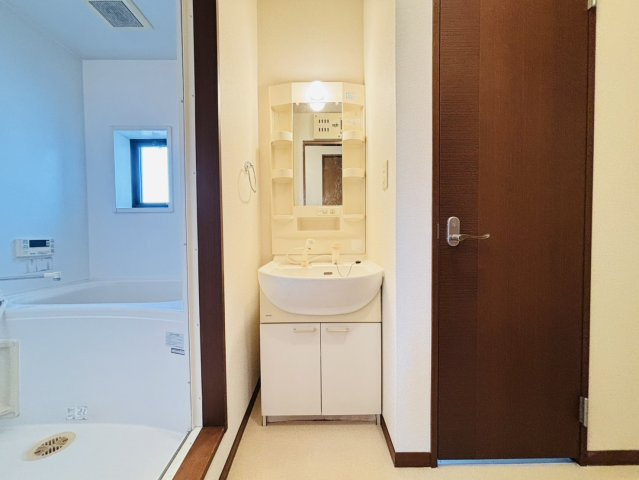 ボーンハピネスA棟の洗面所