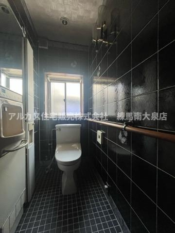 練馬区田柄5丁目　中古一戸建　都営大江戸線　光が丘のトイレ