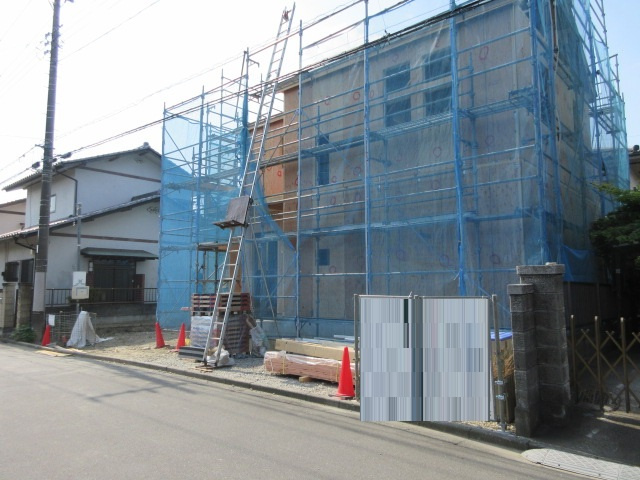 【仲介手数料無料】新築戸建　熊谷市肥塚484-4（全1棟）の前面道路含む現地写真