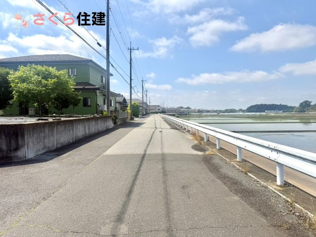 真岡市亀山一丁目　売地の前面道路含む現地写真|前面道路西側幅員6.5ｍ