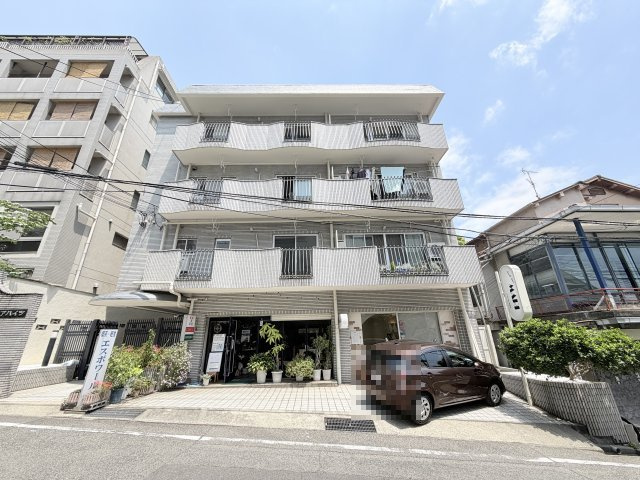 六甲グロリアハイツの外観