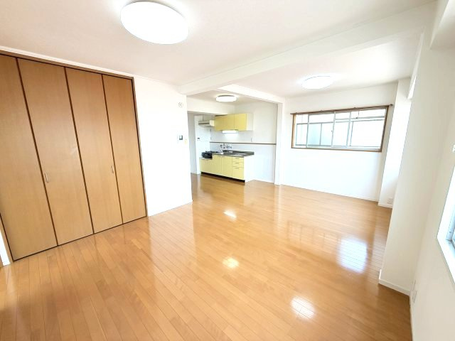 六甲グロリアハイツの居間・リビング