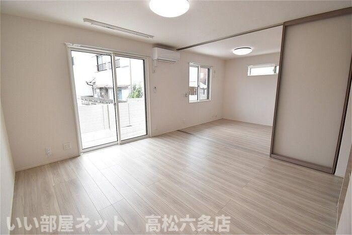 ＭＩＲＡＩの居間・リビング