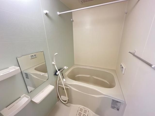 ベース新田南の浴室