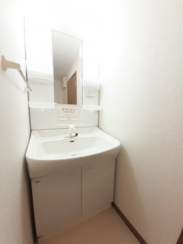 シンサリティ．ＭⅡ　Ａの洗面所|明るい洗面所です