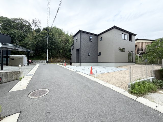 【前面道路含む現地写真】 | リーブルガーデン児島上の町4丁目 (全1棟)