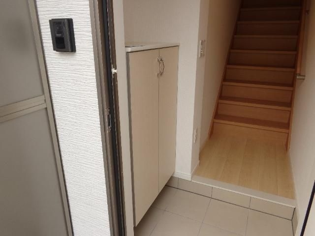 ベース新田南の玄関