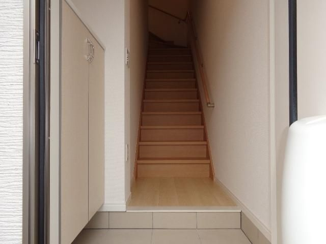 ベース新田南の玄関