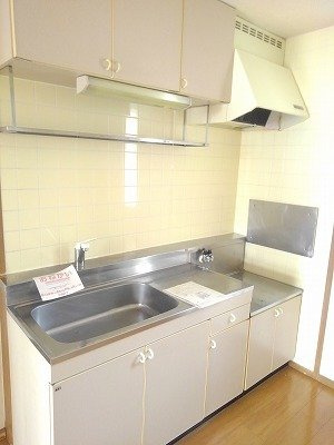 秋桜ＤＯＩ　Ｂのキッチン|コンパクトなキッチンで掃除もラクラク