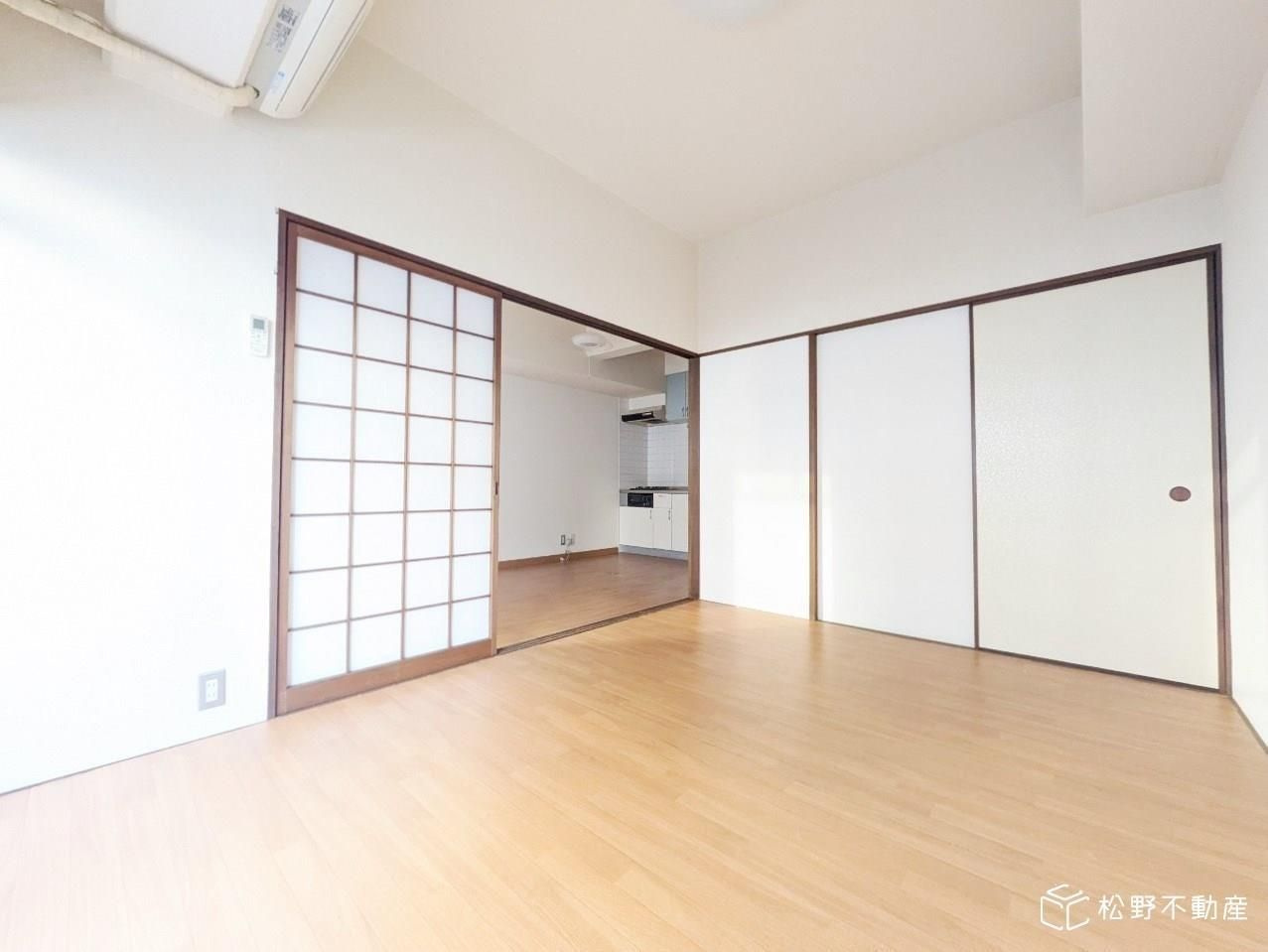 コンフォール錦町の洋室