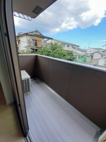ティファニーⅡのバルコニー|暖かな日差しのふりそそぐバルコニー
