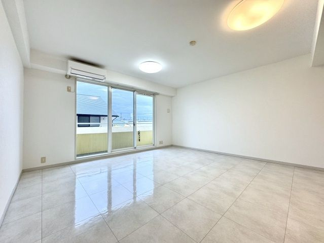 なかよしマンション林町の居間・リビング