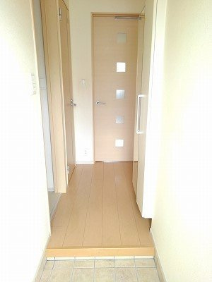 アモーレ今津Ⅰの玄関|明るい玄関です