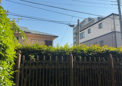 【展望】 | ライオンズガーデン相模原 | 眺望の良さを楽しめるダイニングキッチンで家族団らんの時間を過ごしてはいかがでしょうか。バルコニーから見える景色を家族で眺める時間は、時間が経つのを忘れてしまいそうですね。是非、現地を見に行きましょう！