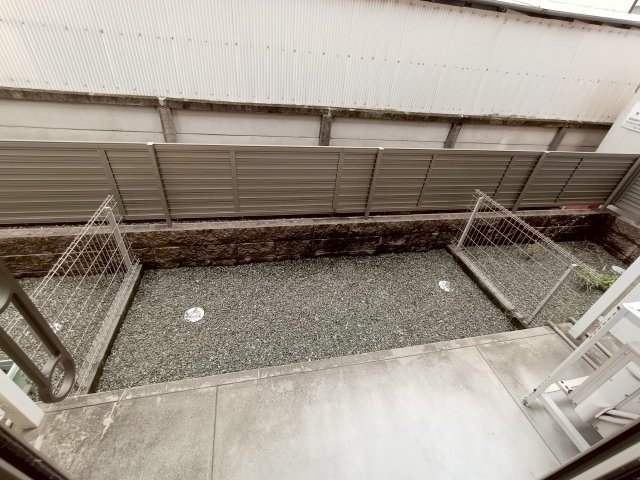 ソフィア　Ｂ棟の庭