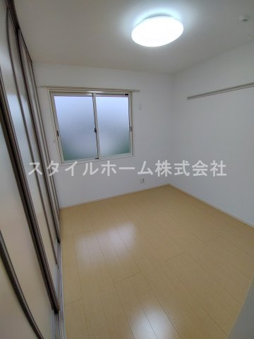 パルアヴェニューの洋室|落ち着いた色調の洋室です
