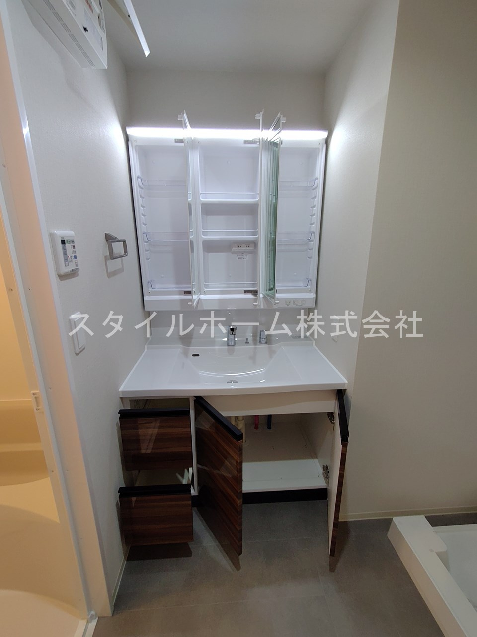 ＣＡＳＡ９９の洗面所|別部屋写真です。