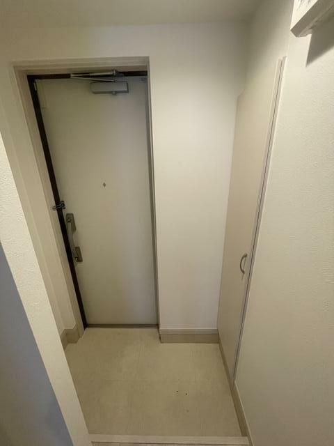 サンライズマンションの玄関