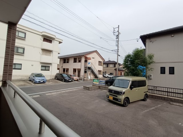 ISIDASOUの駐車場