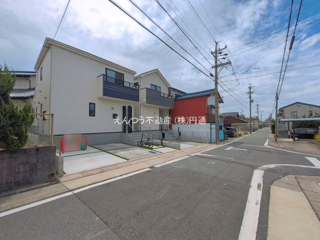 ハートフルタウン白沢町の前面道路含む現地写真
