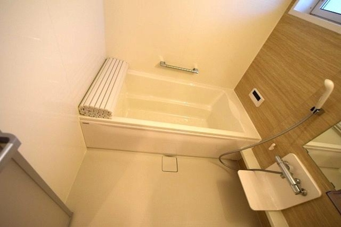 グリーンレジデンス岡本の浴室