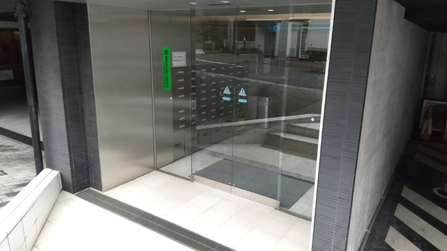【エントランス】 | カスタリア目黒長者丸 | 建物の内部です