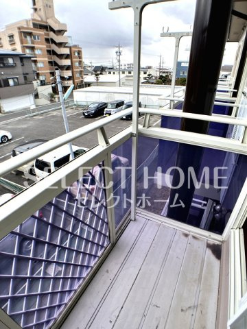 【バルコニー】 | メイプル羽根北 | 外からの目が気にならないバルコニーで洗濯物が干せます
同型タイプ