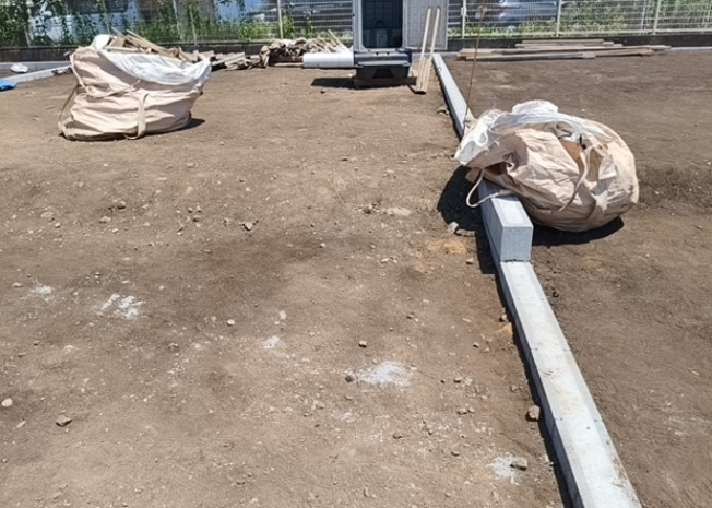 【外観】 | 家を建てる前提で土地を探している場合、地盤の丈夫さは譲れない条件の一つです。地盤が脆弱だと追加工事が必要となります。また、過去に地盤沈下や液状化現象を起こした土地は、できるだけ避けた方がいいでしょう。