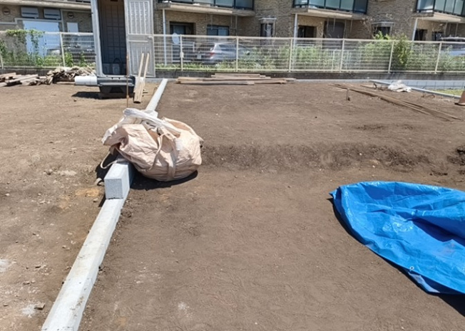 【外観】 | 家を建てる前提で土地を探している場合、地盤の丈夫さは譲れない条件の一つです。地盤が脆弱だと追加工事が必要となります。また、過去に地盤沈下や液状化現象を起こした土地は、できるだけ避けた方がいいでしょう。