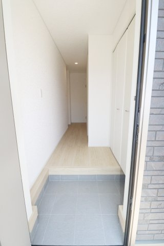 郡山市菜根３丁目　　　４号棟　　　桜小学校、郡山第３中学区の玄関