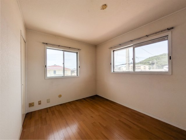 本多聞3丁目中古戸建の洋室|２階洋室約６帖