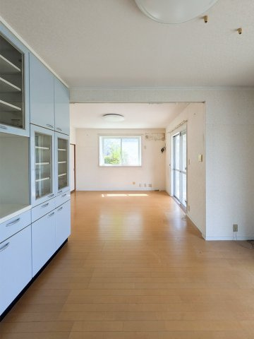 本多聞3丁目中古戸建の居間・リビング